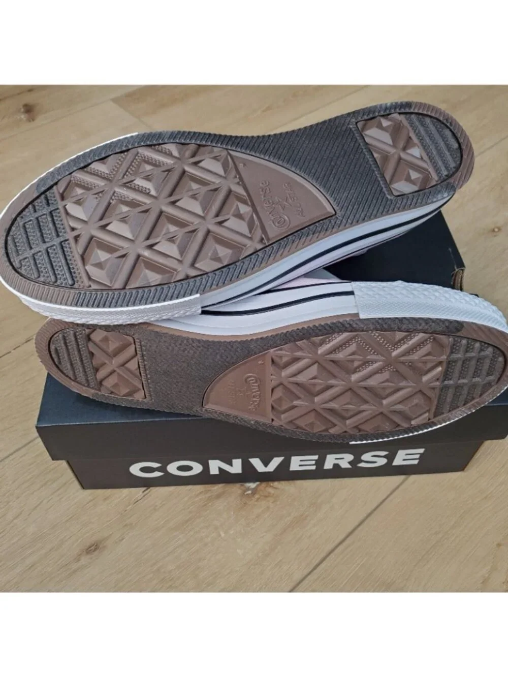 Converse Chuck Taylor All Star Lift Platform HI Kids 6 Y Sugar Berry Pink White